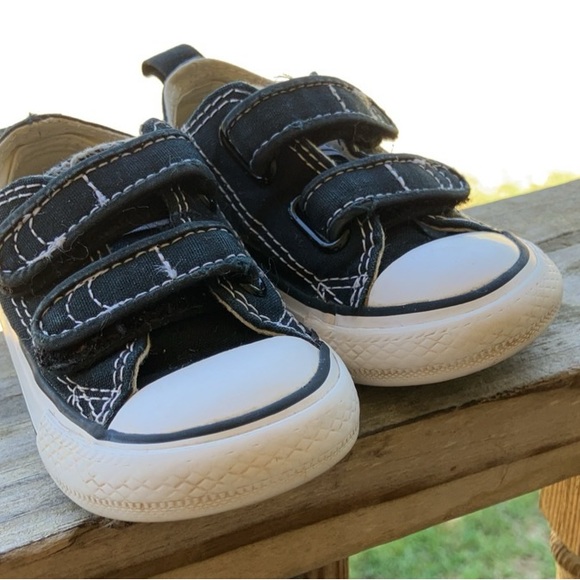 Converse All Star size 4 (Toddler) VGUC Velcro Black & White - Picture 6 of 6